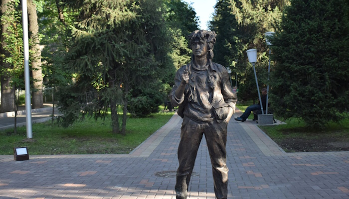 Памятник